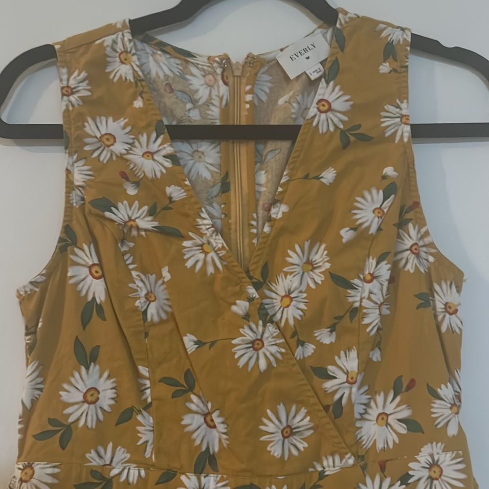Everly romper - Picture 2 of 4